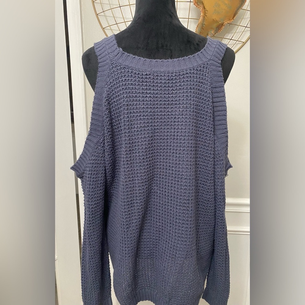 Charlotte Russe | Oversized Knit Open-Shoulder Sweater - Picture 4 of 6